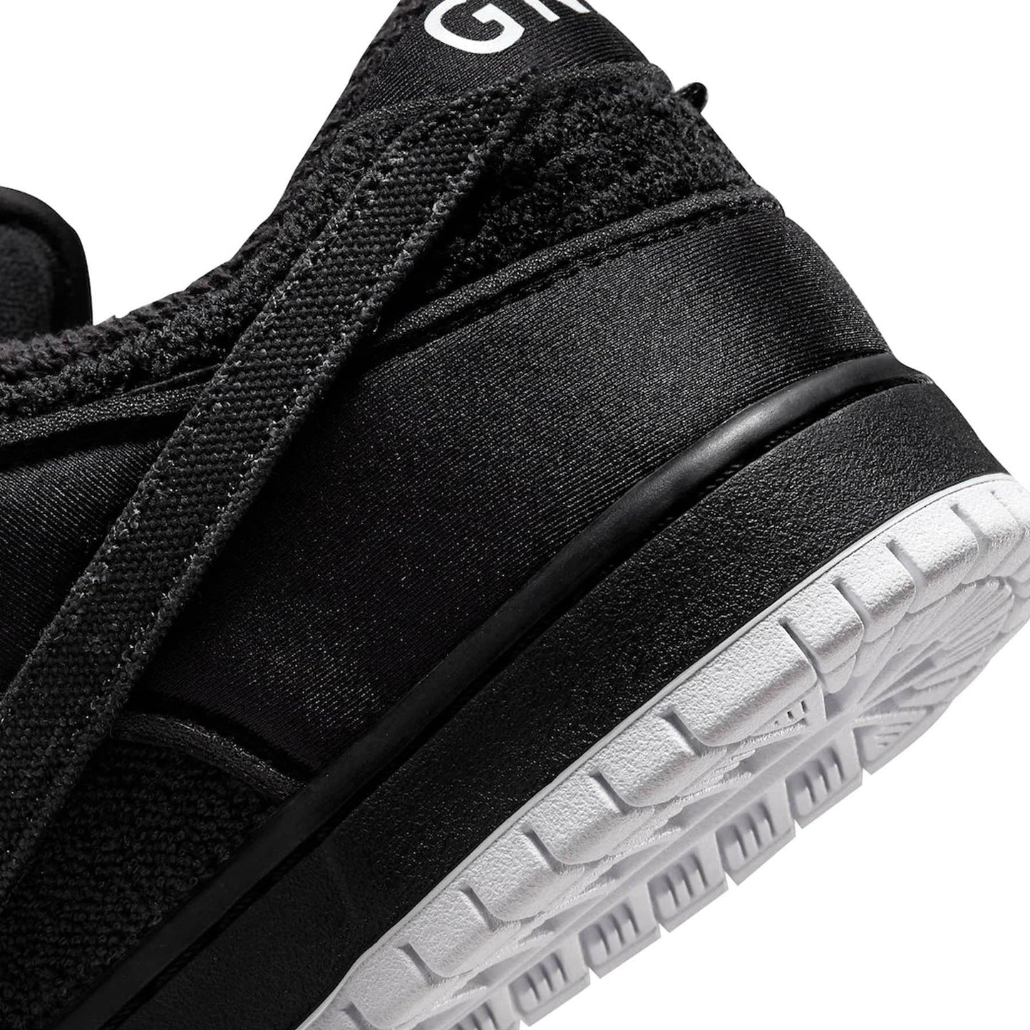 Nike SB x Gnarhunters Dunk Low